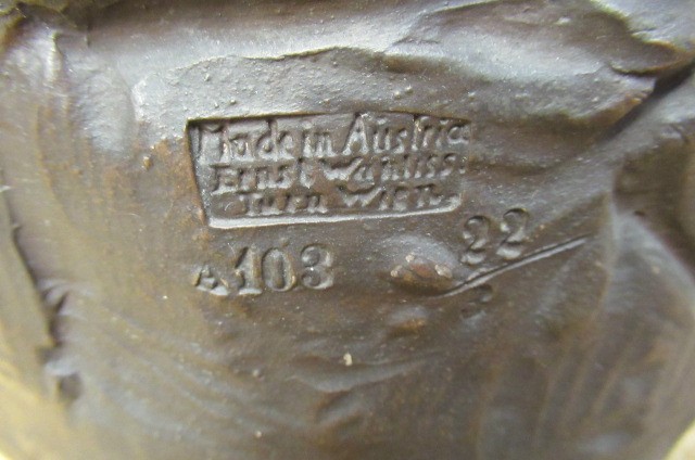 A LARGE ERNST WAHLISS ART NOUVEAU COLD PAINTED BRONZED EARTHENWARE FIGURE Image