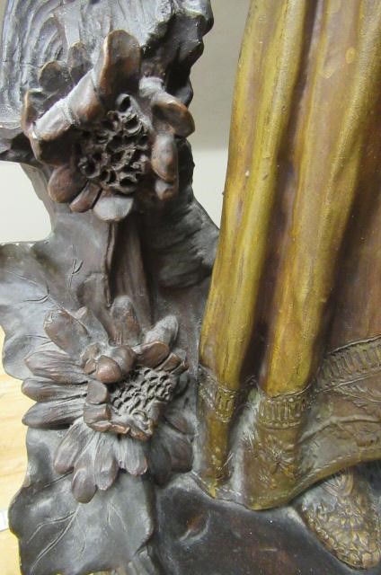 A LARGE ERNST WAHLISS ART NOUVEAU COLD PAINTED BRONZED EARTHENWARE FIGURE Image