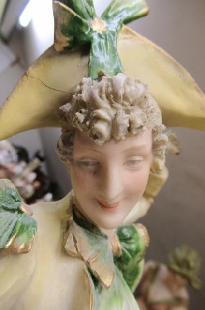 TWO PAIRS OF TURN OF TEPLITZ FIGURES Image