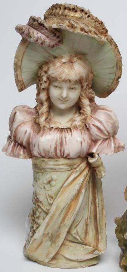 TWO PAIRS OF TURN OF TEPLITZ FIGURES Image