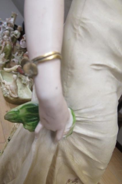 TWO PAIRS OF TURN OF TEPLITZ FIGURES Image