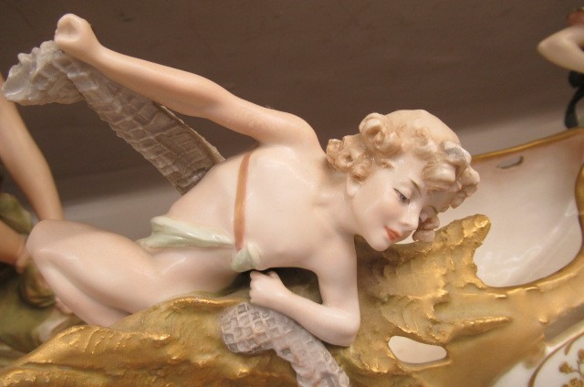 AN AUSTRIAN FIGURAL TABLE CENTRE BOWL Image