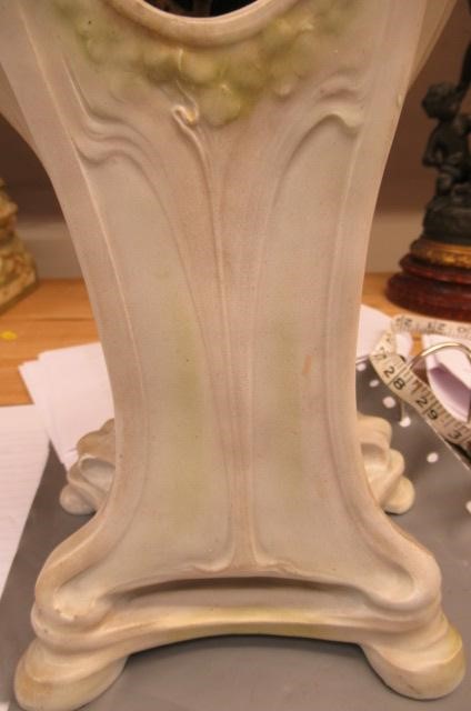 AN AUSTRIAN  PORCELAIN ART NOUVEAU FIGURAL MANTEL TIMEPIECE Image
