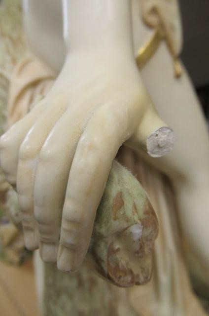 A LARGE ROYAL WORCESTER "BATHER SURPRISED" FIGURE Image