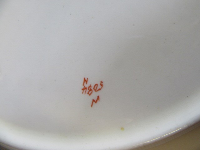 A SET OF TWELVE ROYAL WORCESTER VITREOUS CHINA PLATES Image