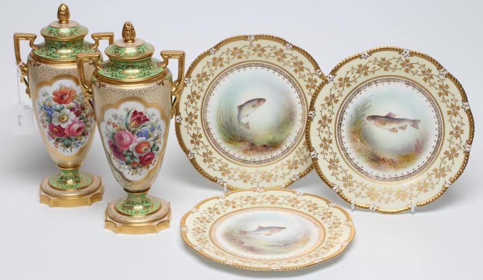 A PAIR OF COPELAND CHINA VASES AND COVERS Image