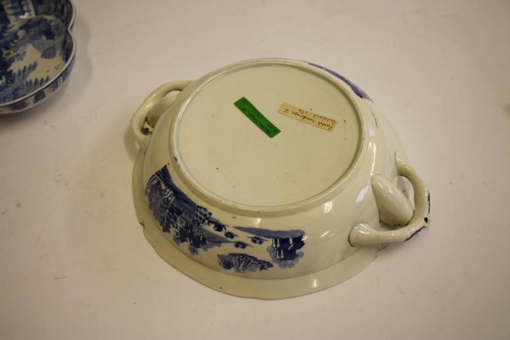 A QUANTITY OF BLUE AND WHITE PRINTED EARTHENWARE ITEMS including a "Piccolo Bent" dessert dish Image