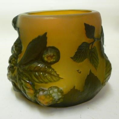 A GALLE CAMEO GLASS VASE Image