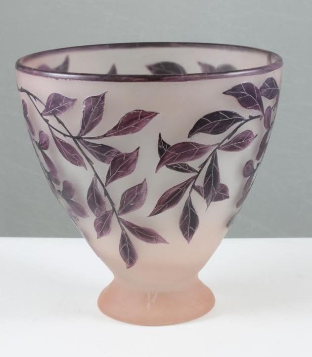 A MODA CAMEO GLASS BOWL Image