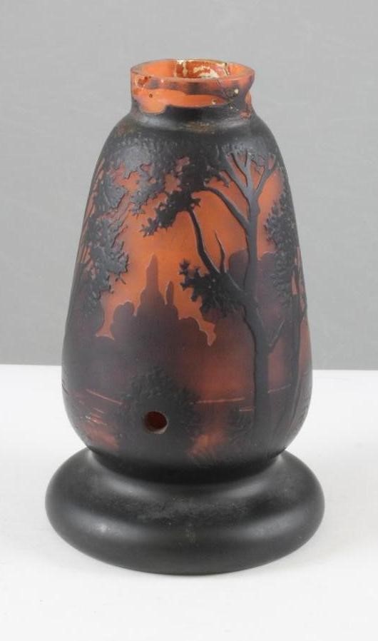 A MULLER FRERES LUNEVILLE CAMEO GLASS LAMP BASE Image