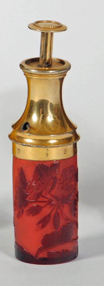 A GALLE CAMEO GLASS SCENT ATOMISER Image