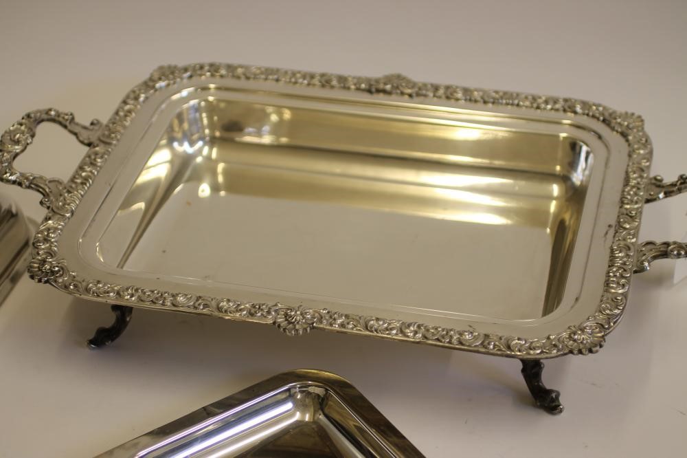 A SILVER PLATED EARLY VICTORIAN STYLE CHAFING DISH Image