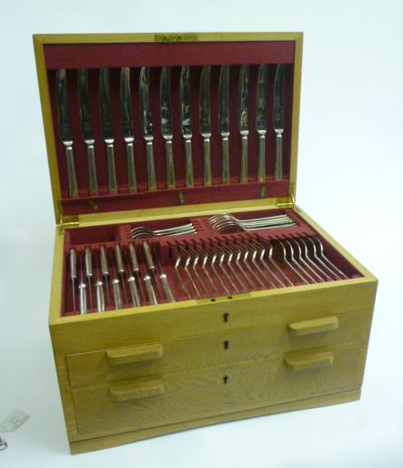 AN ART DECO STYLE SILVER PLATED  TABLE SERVICE Image