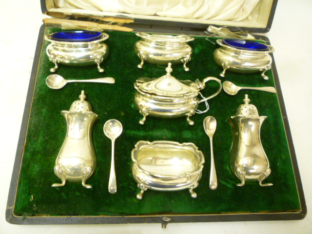 A SILVER SEVEN PIECE CRUET Image