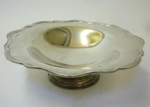 A SILVER LOW PEDESTAL DISH Image