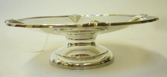 AN ART DECO SILVER LOW PEDESTAL DISH Image