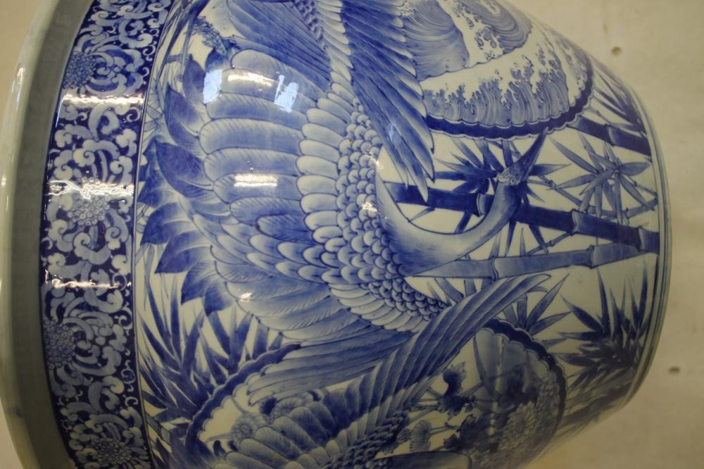 A MASSIVE JAPANESE PORCELAIN JARDINIERE Image