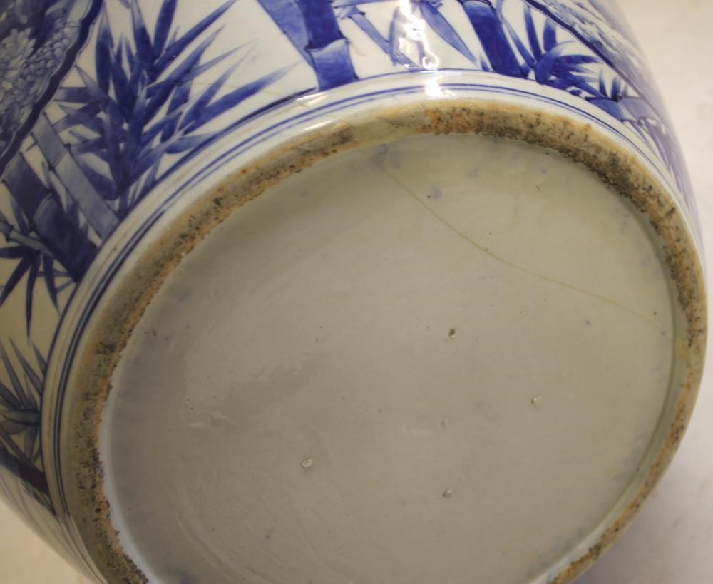 A MASSIVE JAPANESE PORCELAIN JARDINIERE Image