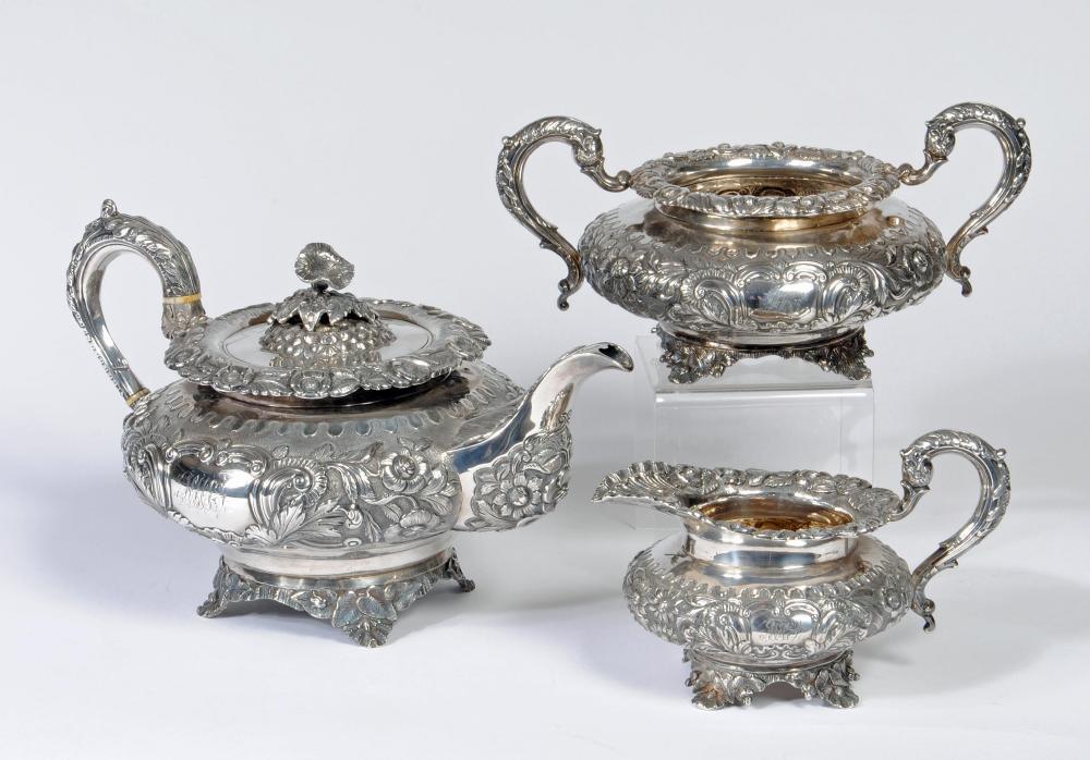 A COMPOSITE WILLIAM IV IRISH SILVER THREE PIECE TEA SERVICE Image