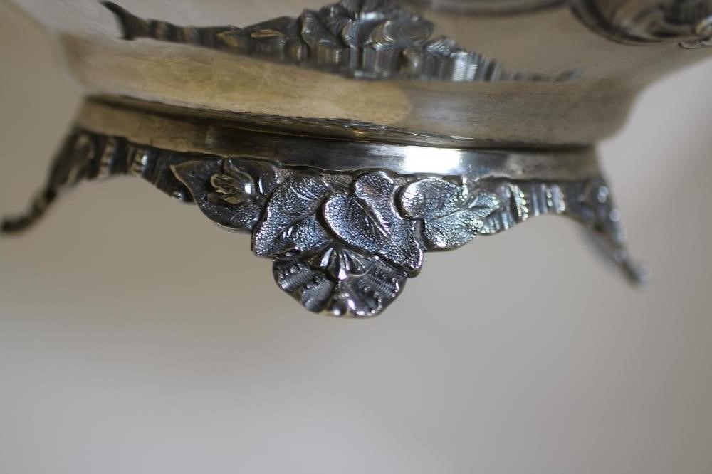 A COMPOSITE WILLIAM IV IRISH SILVER THREE PIECE TEA SERVICE Image