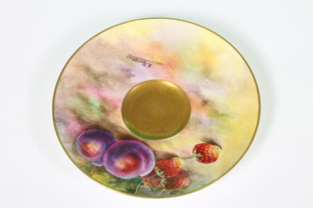 A ROYAL WORCESTER PORCELAIN CABINET CUP AND SAUCER Image