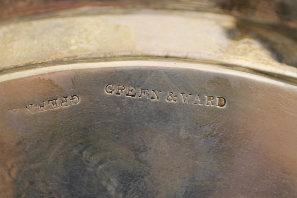 AN EARLY VICTORIAN SILVER SMALL SALVER Image