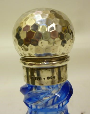 A LATE VICTORIAN CUT AND PANELLED BLUE FLASHED GLASS SCENT BOTTLE Image