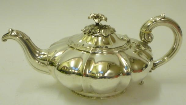 A WILLIAM IV SILVER TEAPOT Image
