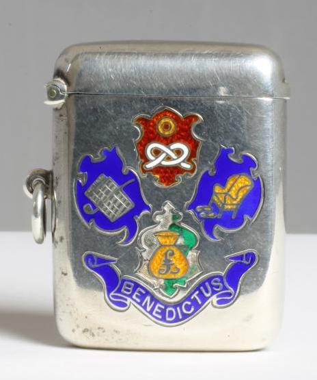 AN EDWARDIAN SILVER VESTA CASE Image