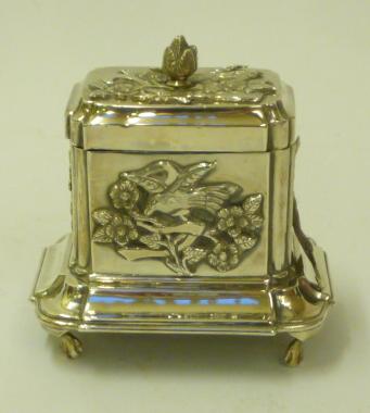 A CHINESE WHITE METAL PERFUME CASKET Image