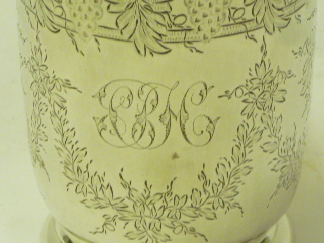 A VICTORIAN SILVER MUG Image