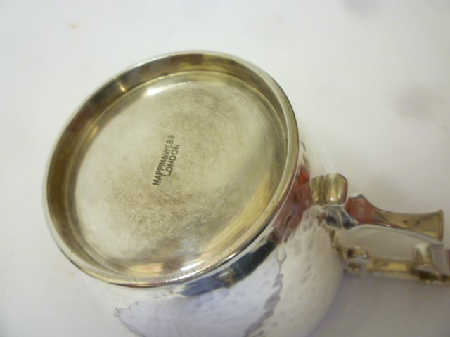 AN ARTS AND CRAFTS SILVER MUG Image