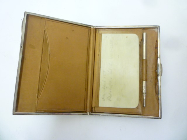 AN EDWARDIAN SILVER AIDE MEMOIRE/CARD CASE Image