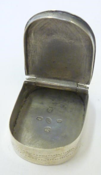 A LATE GEORGE III SILVER SMALL SNUFF BOX Image