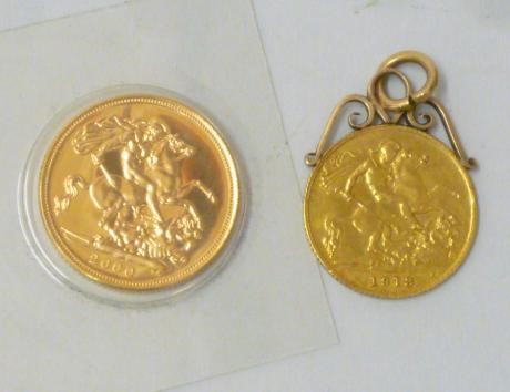 AN ELIZABETH II PROOF GOLD SOVEREIGN 2000 Image