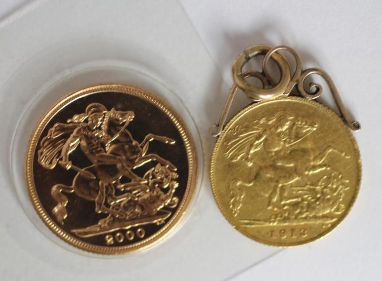AN ELIZABETH II PROOF GOLD SOVEREIGN 2000 Image