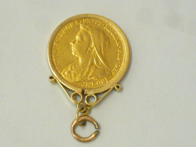 A VICTORIAN GOLD SOVEREIGN Image