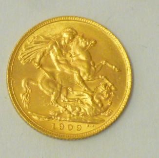 AN EDWARD VII GOLD SOVEREIGN Image