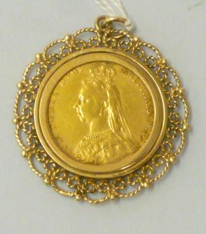 A VICTORIAN GOLD SOVEREIGN Image