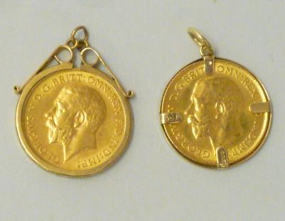 TWO GEORGE V GOLD HALF SOVEREIGNS Image