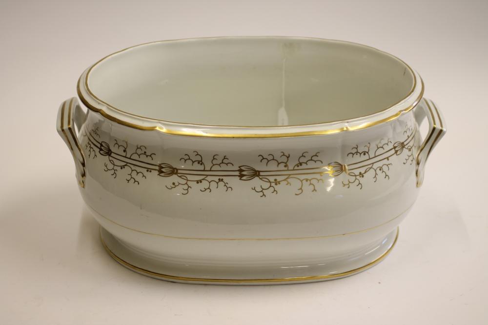 A WEDGWOOD "PEARL" WARE FOOTBATH Image