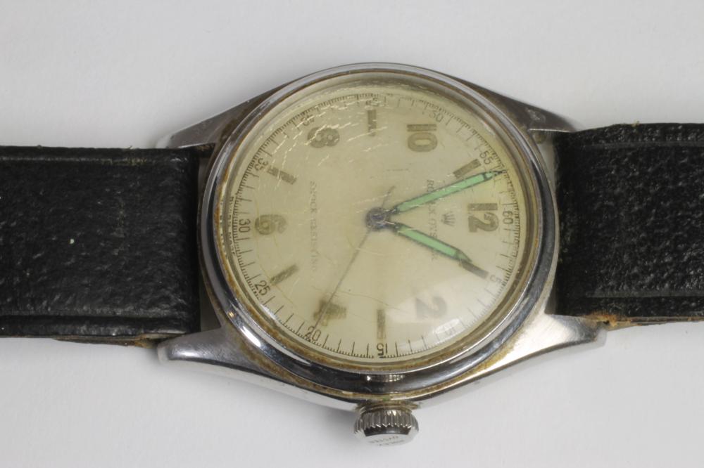 A GENTLEMAN'S STAINLESS STEEL ROLEX OYSTER WRISTWATCH Image