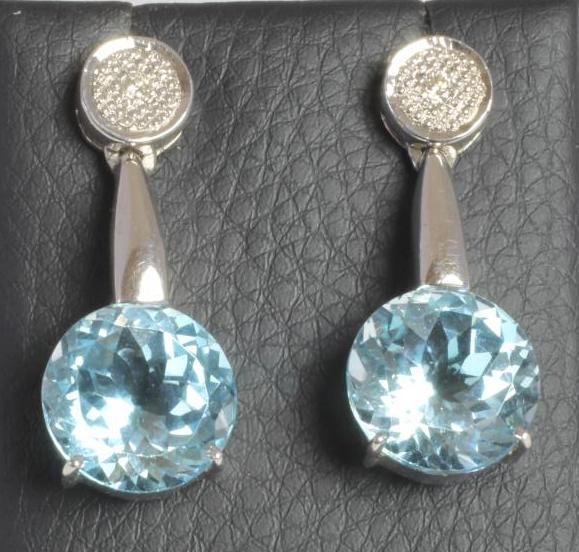 A PAIR OF BLUE TOPAZ PENDANT EARRINGS Image