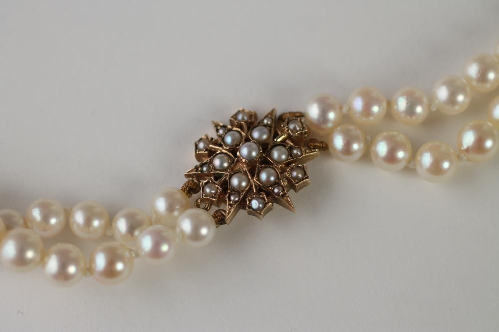 A CULTURED PEARL DOUBLE STRING NECKLACE Image