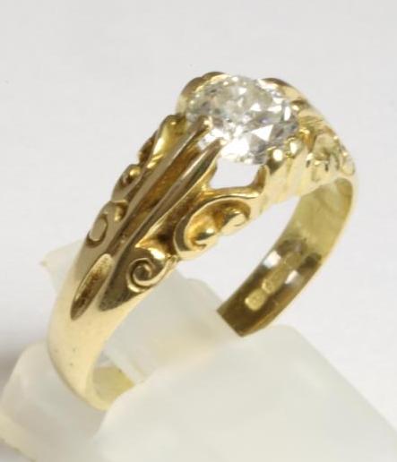 A SOLITAIRE DIAMOND RING Image