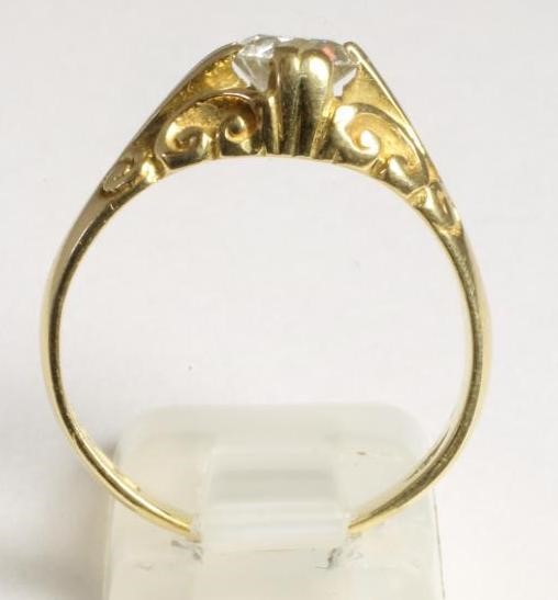 A SOLITAIRE DIAMOND RING Image