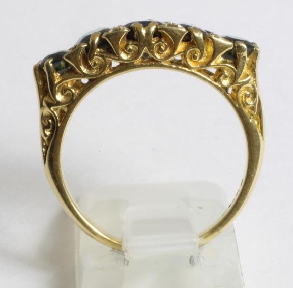 A FIVE STONE SAPPHIRE RING Image