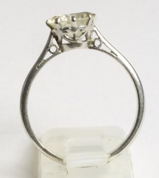 A SOLITAIRE DIAMOND RING Image