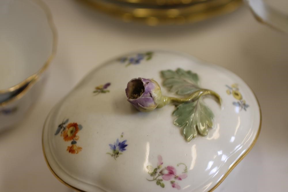 A MEISSEN PORCELAIN PART TEA SERVICE Image
