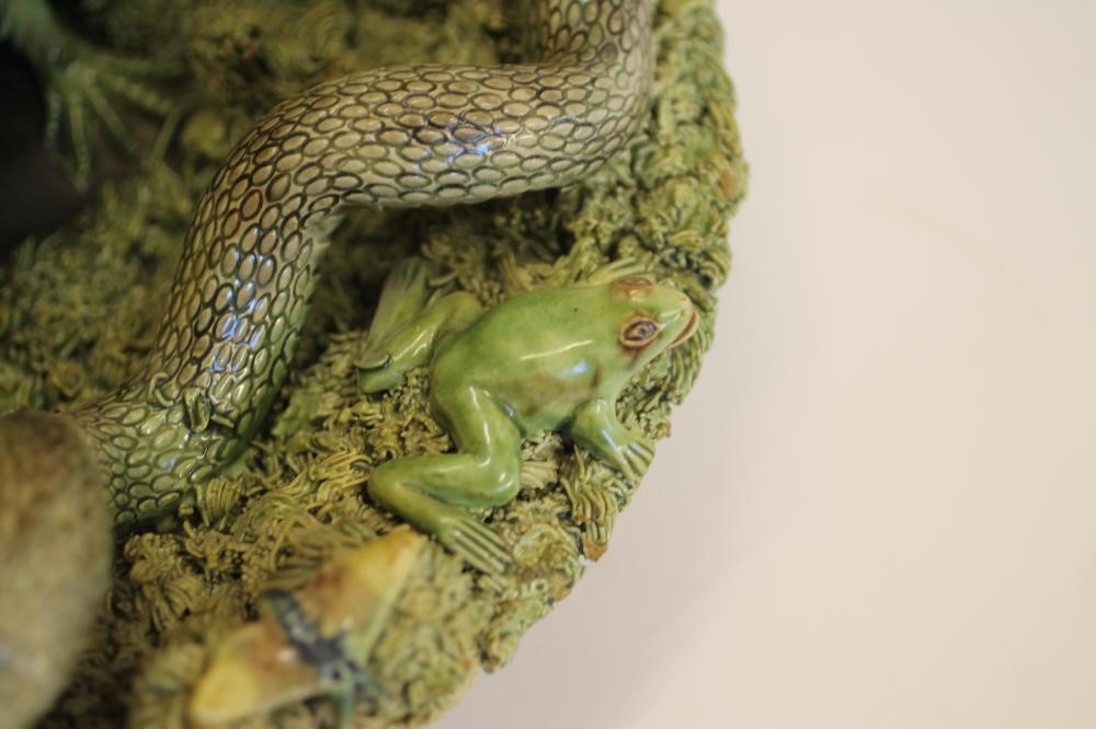 A PAIR OF JOSE A. CUNHA CALDAS DA RAINHA PALISSY STYLE MAJOLICA PLAQUES Image